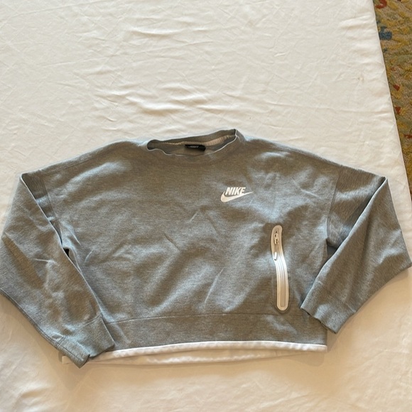 Nike Sportswear Womens Tech Fleece Sweatshirt 939929-063 medium EUC super cute - Picture 2 of 5